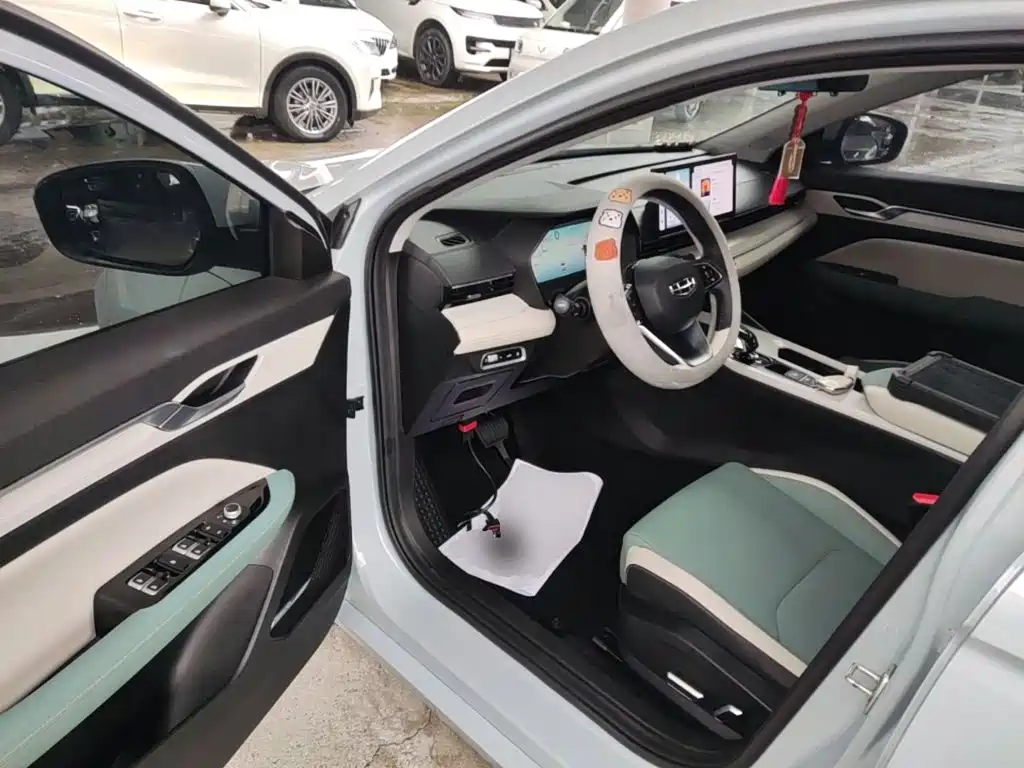 Geely L HiP — миниатюра 16
