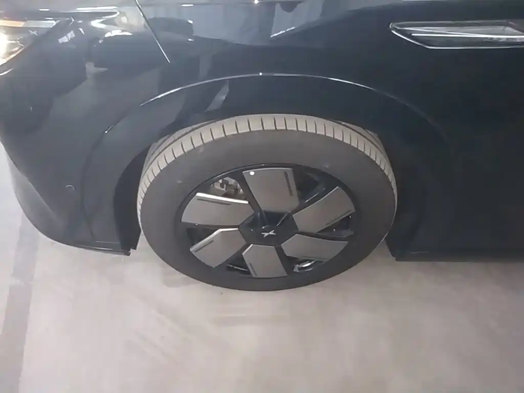 XPeng X9 — миниатюра 23