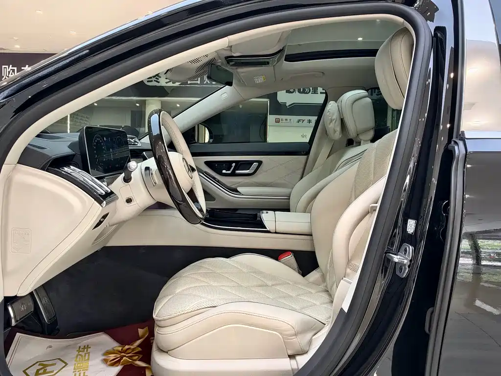 Mercedes-Benz S-Class — миниатюра 6