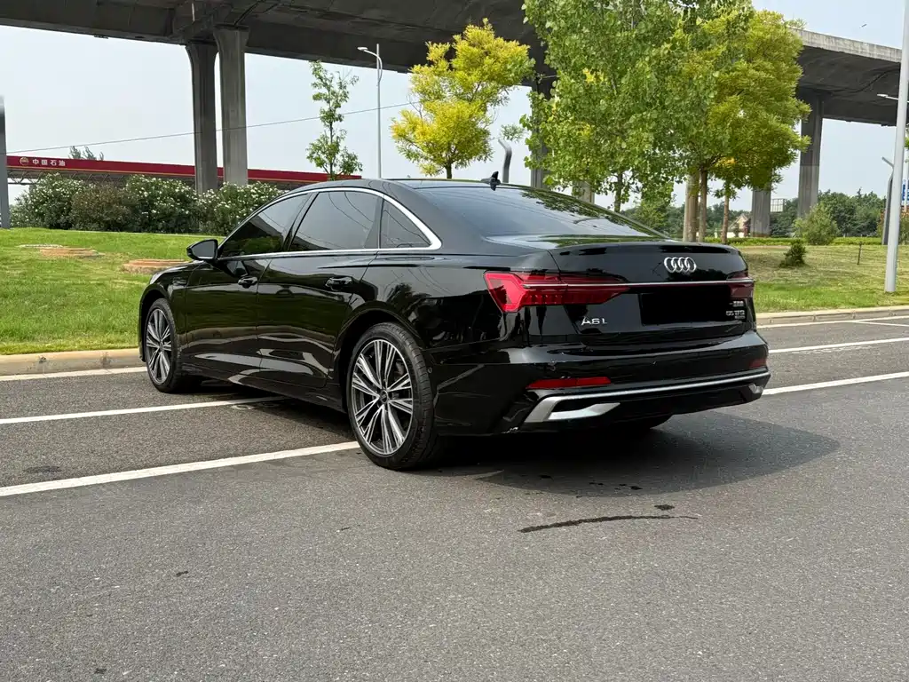 Audi A6L 2025 45 TFSI quattro Premium