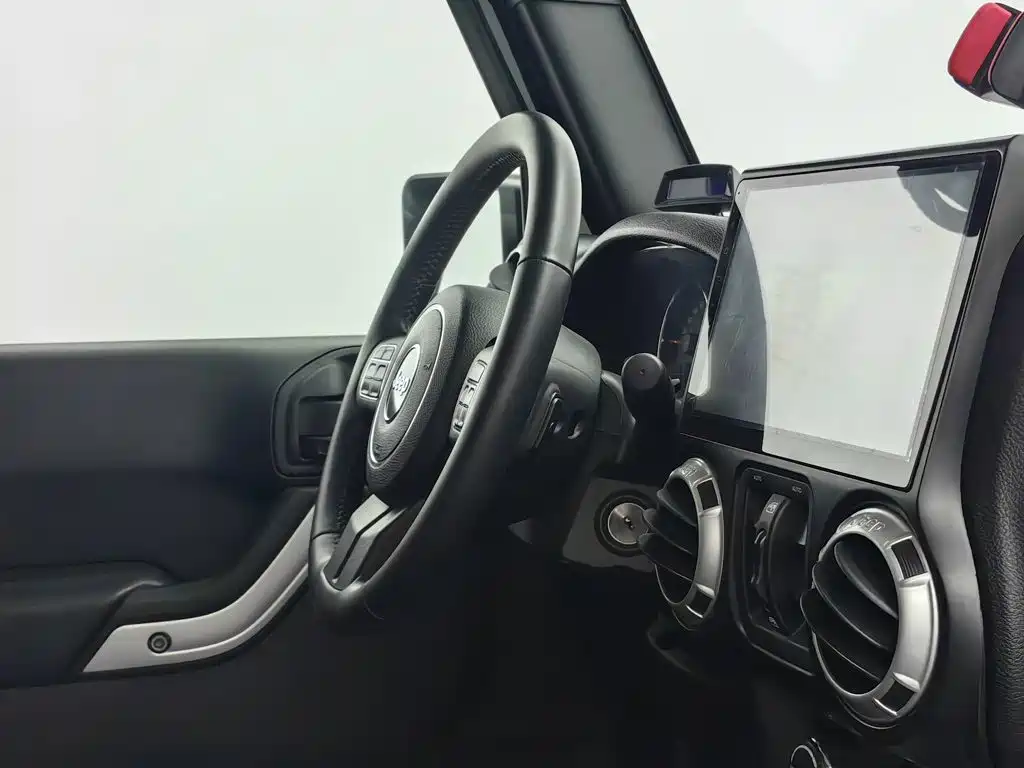 Jeep Wrangler — миниатюра 22