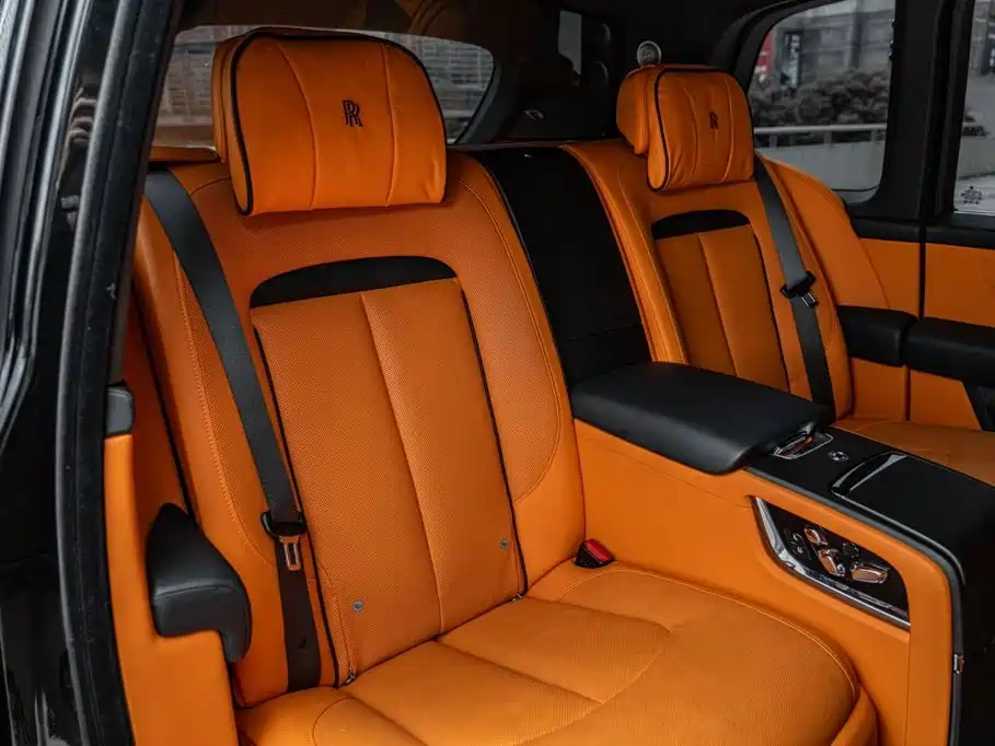 Rolls-Royce Cullinan — миниатюра 17