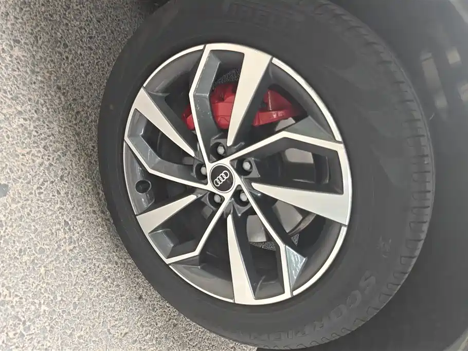 Audi Q5L 2025 45 40 TFSI Luxury