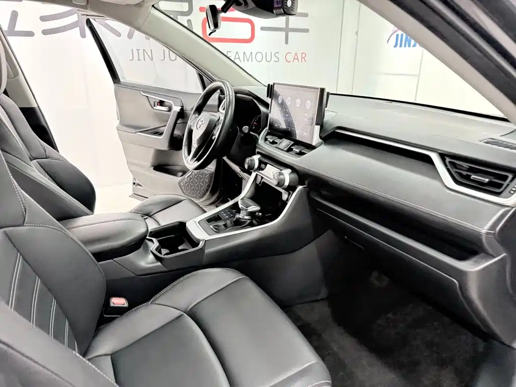 Toyota Wildlander — миниатюра 16
