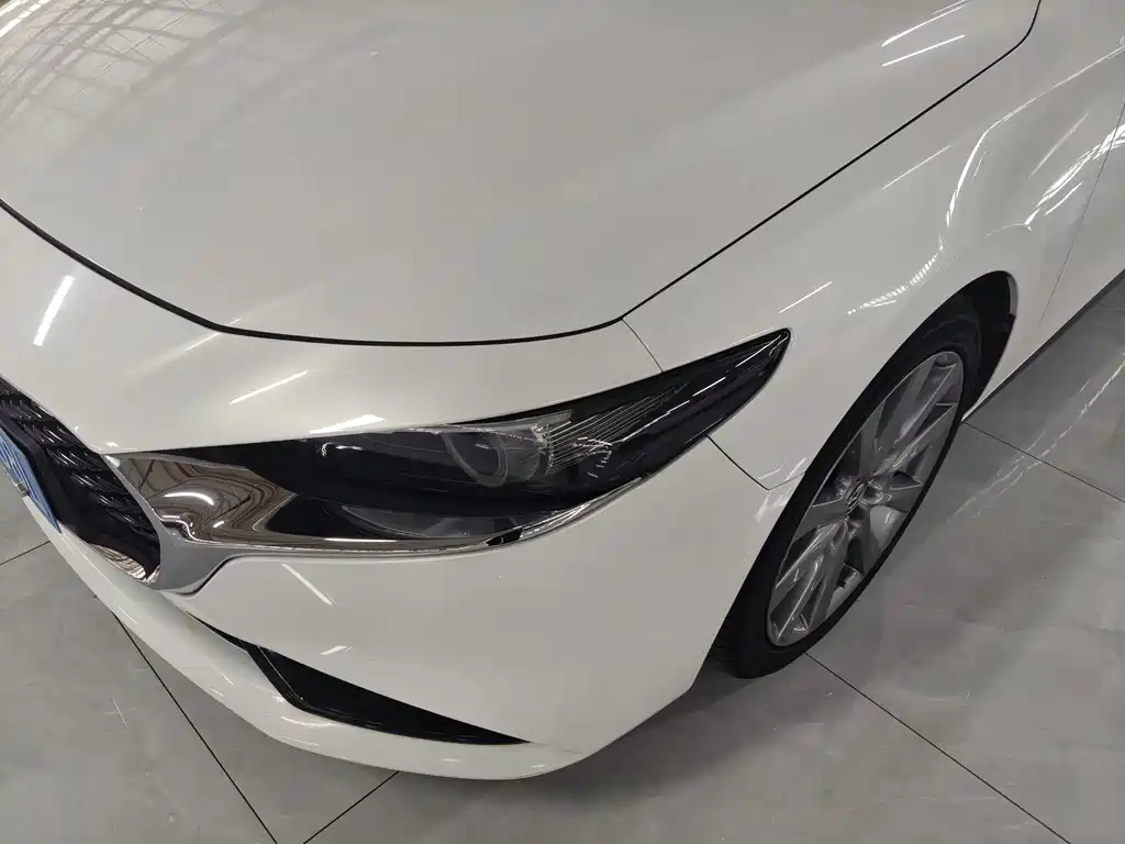 Mazda 3 Axela — миниатюра 10