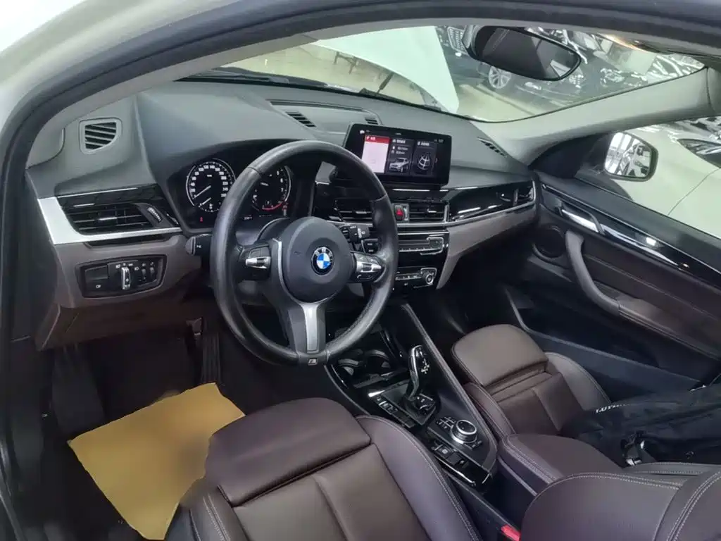 BMW X1 — миниатюра 10