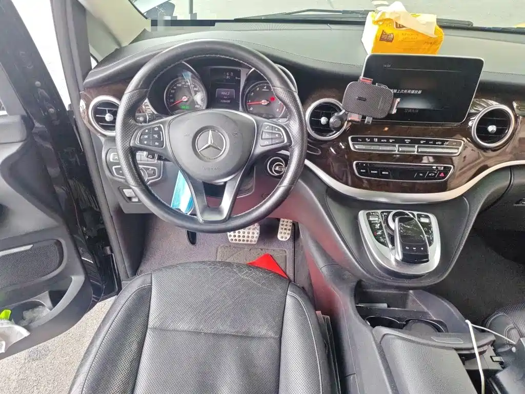 Mercedes-Benz V-Class — миниатюра 3