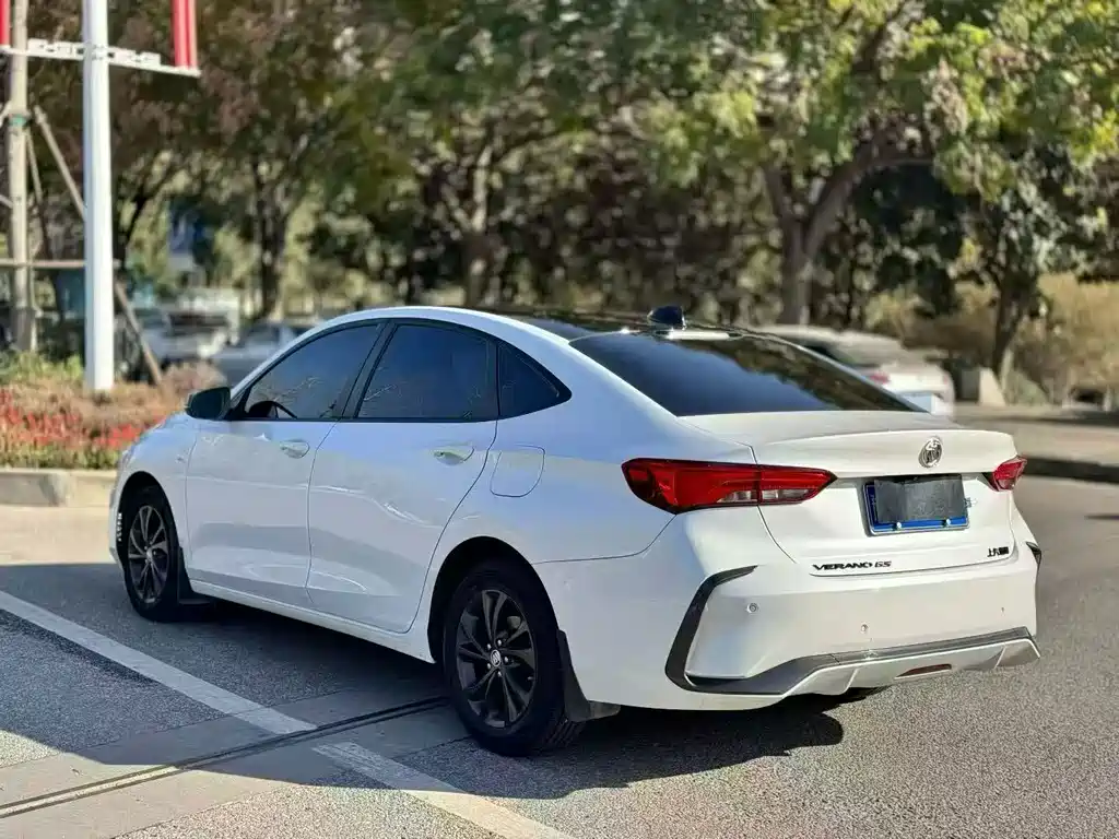 Buick Verano — миниатюра 9