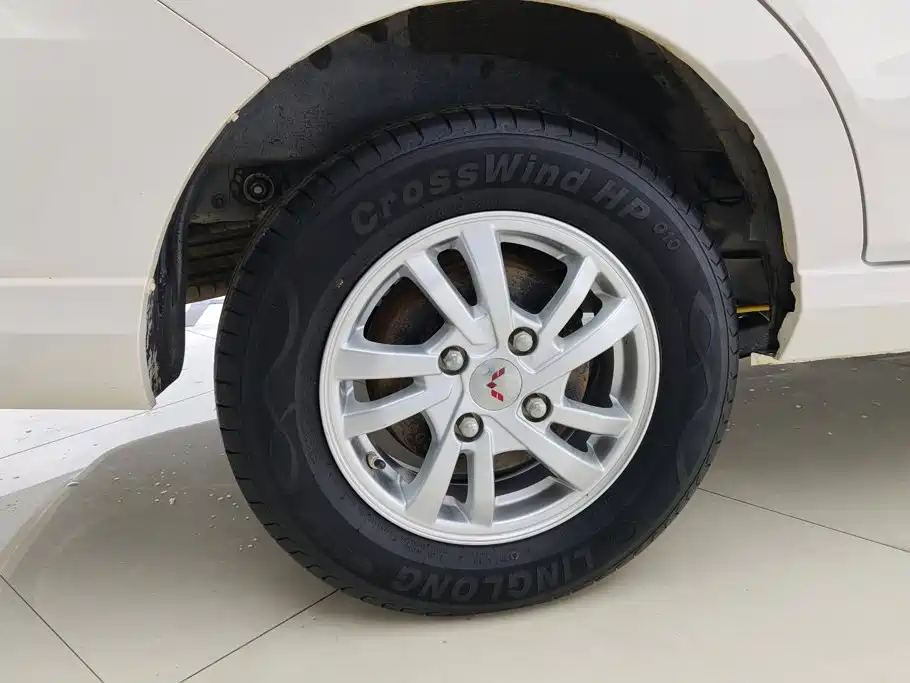 Wuling Hongguang — миниатюра 6