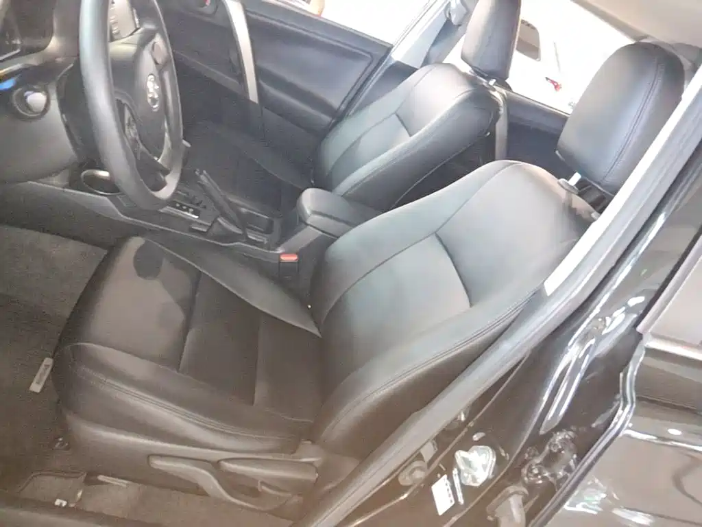Toyota RAV4 — миниатюра 15