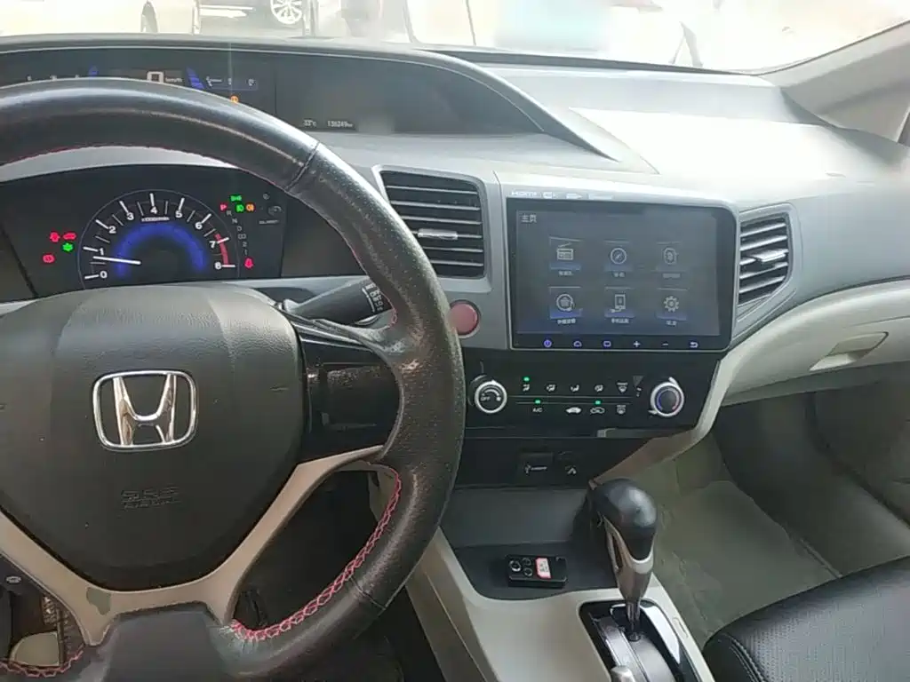 Honda Civic — миниатюра 10