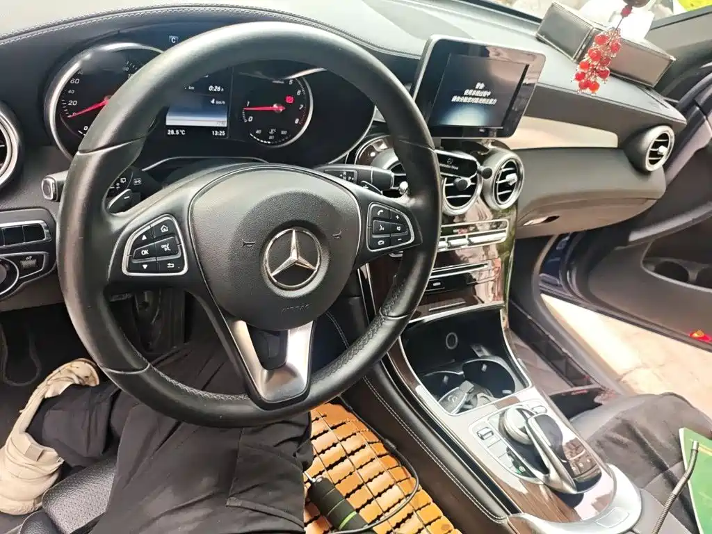 Mercedes-Benz GLC — миниатюра 10