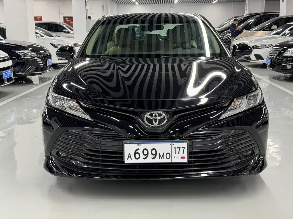 Toyota Camry — миниатюра 2