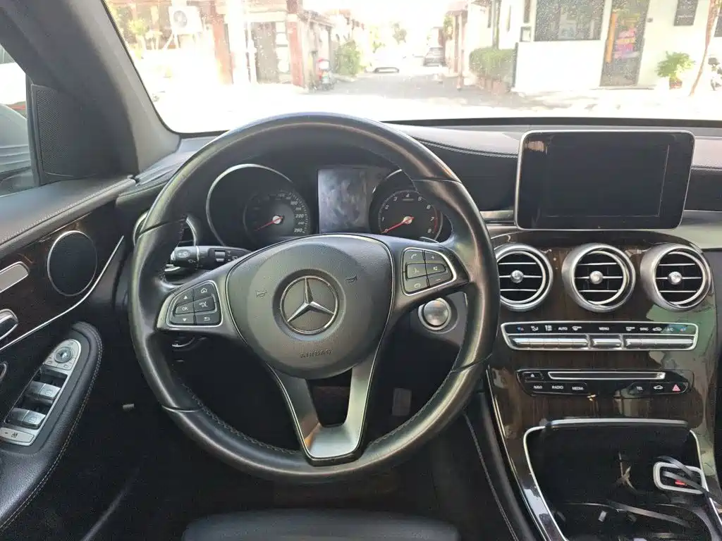 Mercedes-Benz GLC — миниатюра 6