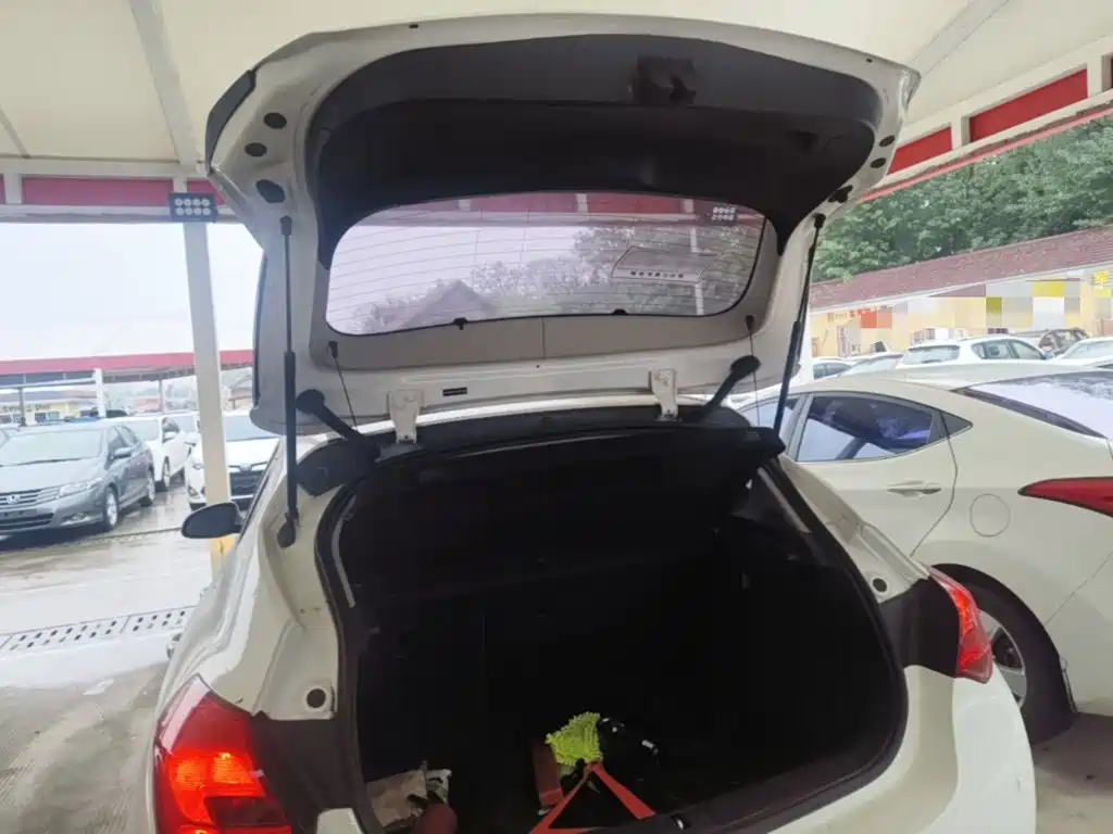 Buick Excelle — миниатюра 19