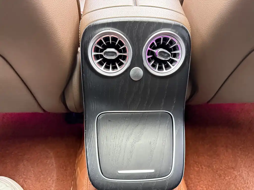 Mercedes-Benz E-Class — миниатюра 14