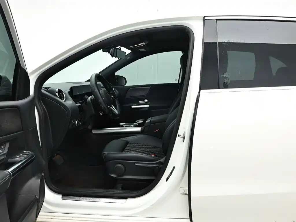 Mercedes-Benz B-Class — миниатюра 10