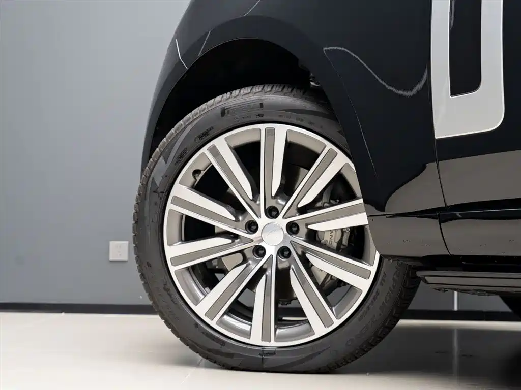 Land Rover Range Rover 2025 3.0 L6 400PS Long Wheelbase