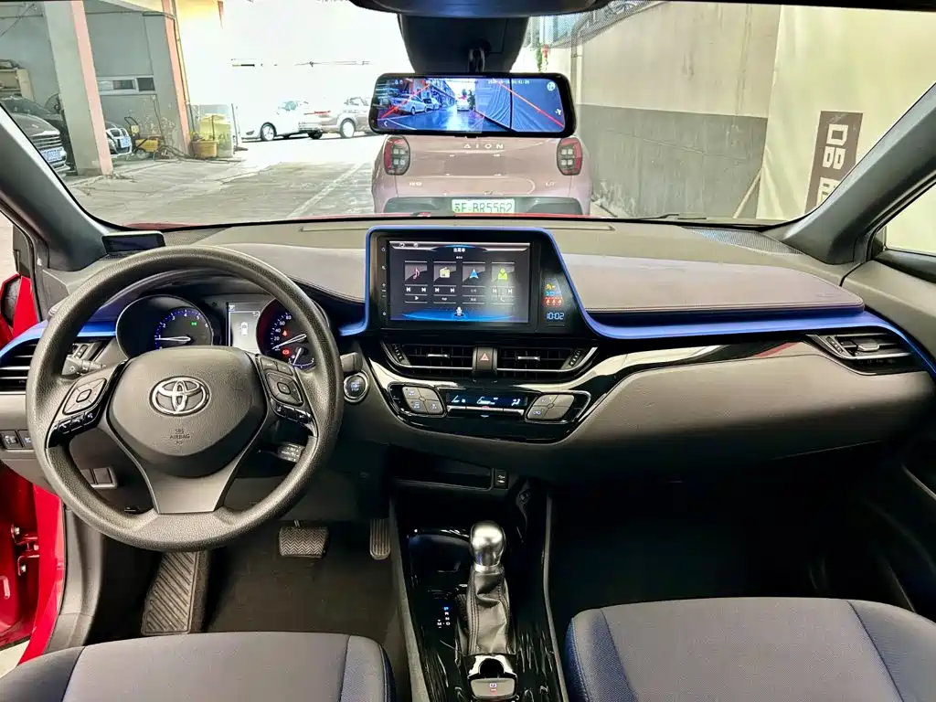 Toyota C-HR — миниатюра 8