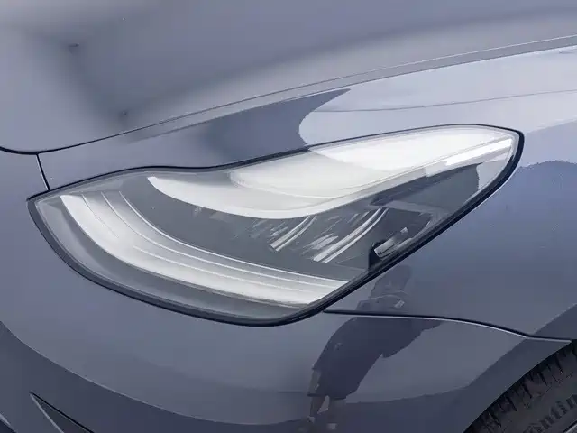 Tesla Model 3 — миниатюра 17
