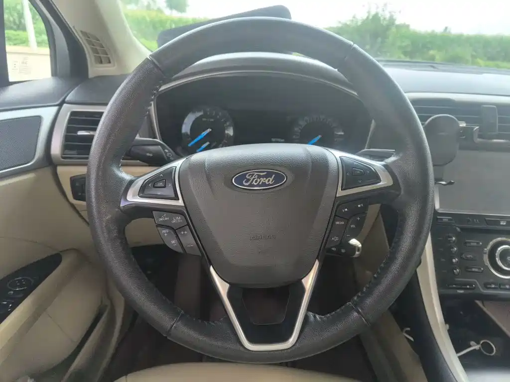 Ford Mondeo — миниатюра 3
