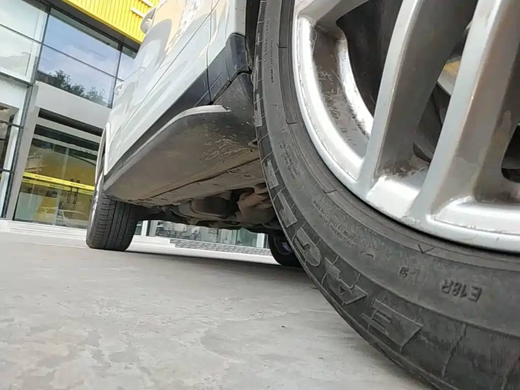 Porsche Cayenne — миниатюра 21