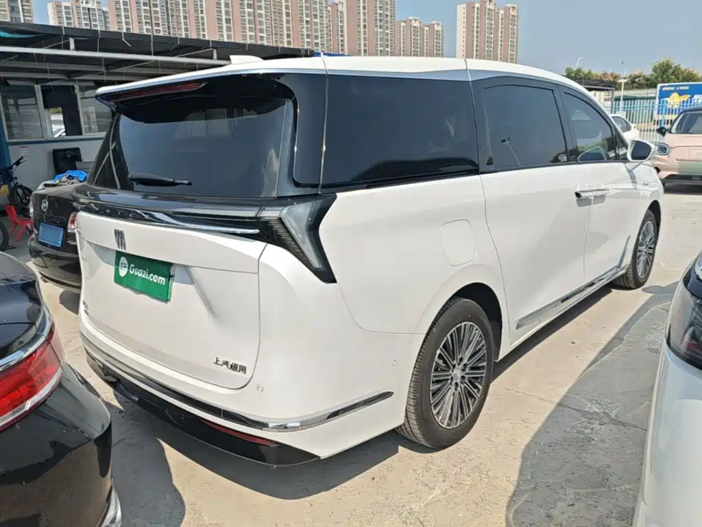 Buick GL8 Hybrid — миниатюра 7