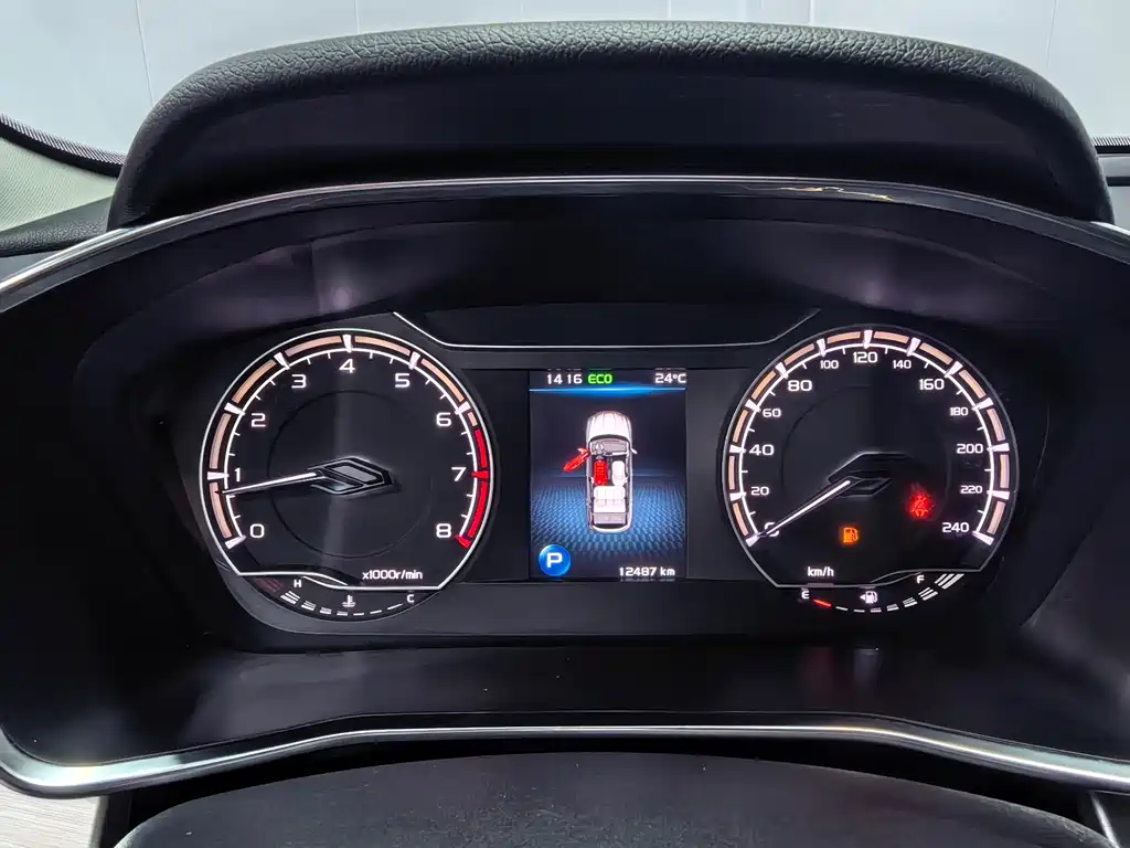 Geely Binyue — миниатюра 5