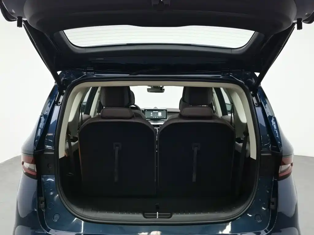 Geely Jia Ji New Energy — миниатюра 16