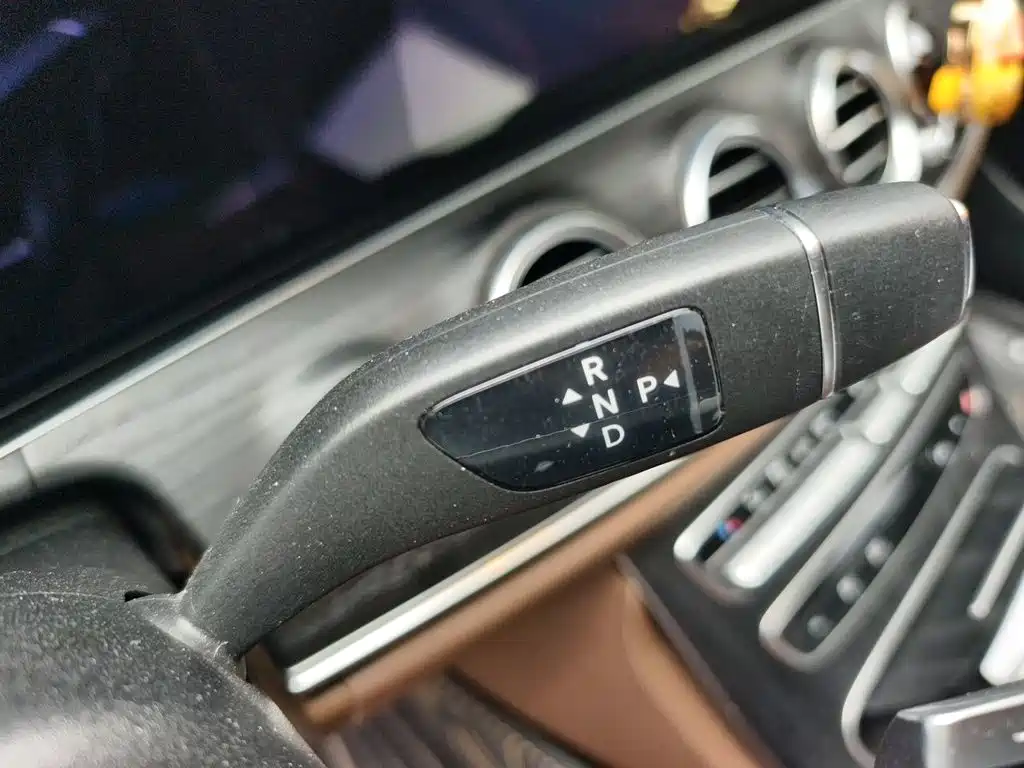 Mercedes-Benz E-Class — миниатюра 10