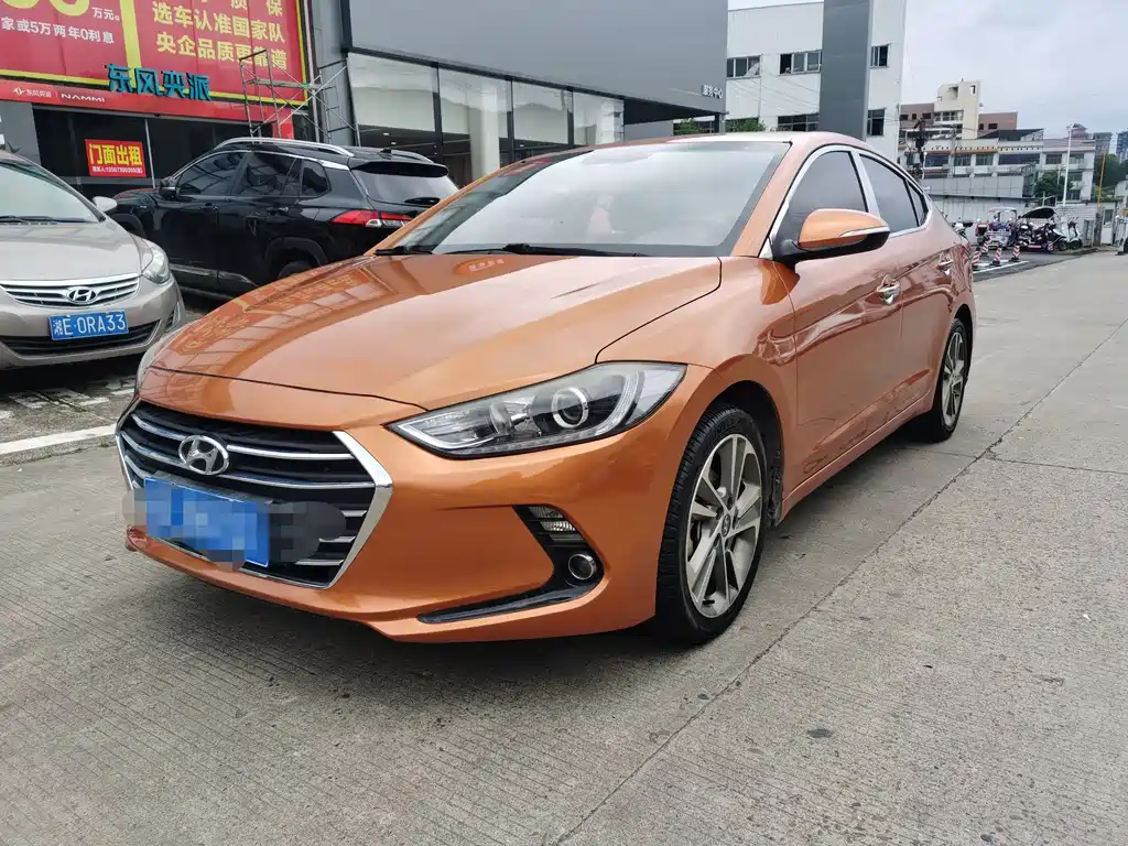 Купить Hyundai Elantra