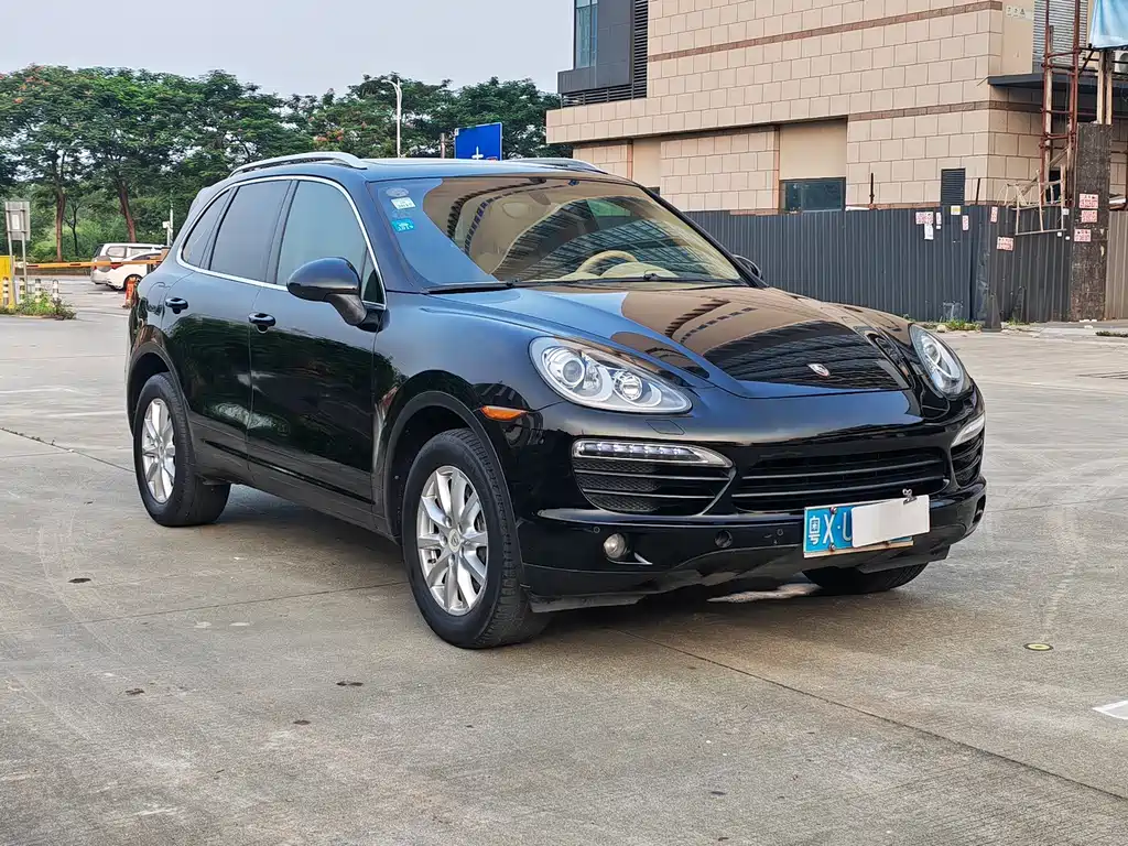 Porsche Cayenne — миниатюра 3