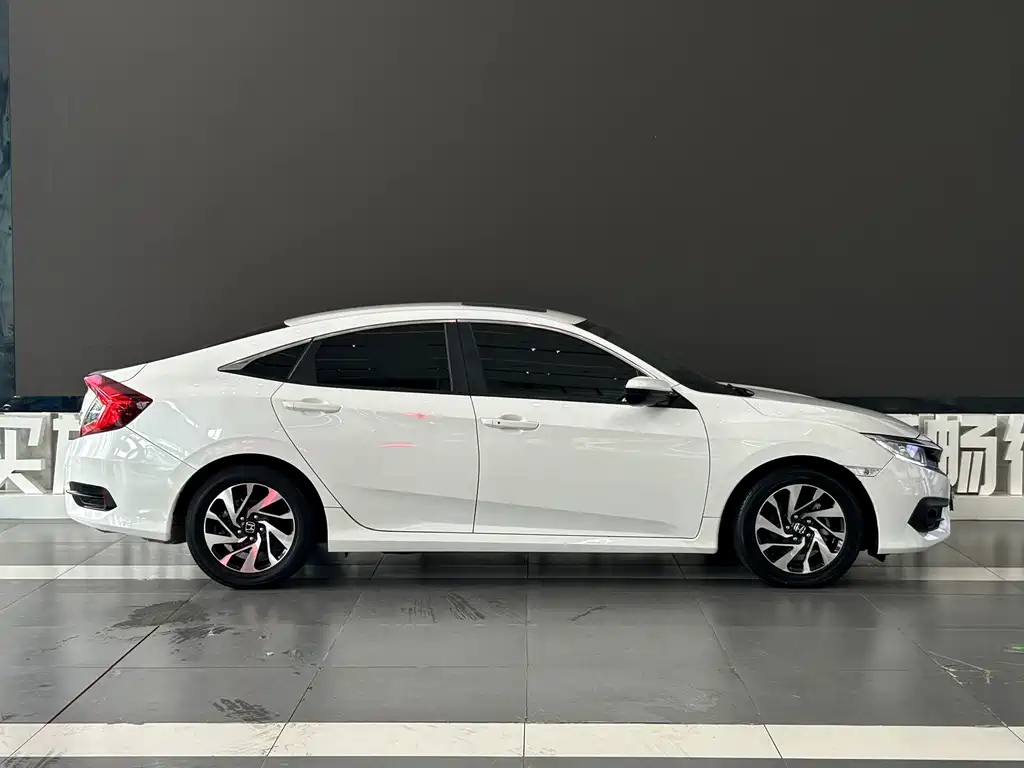 Honda Civic — миниатюра 22