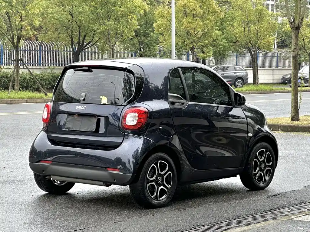 smart Smart Fortwo — миниатюра 5