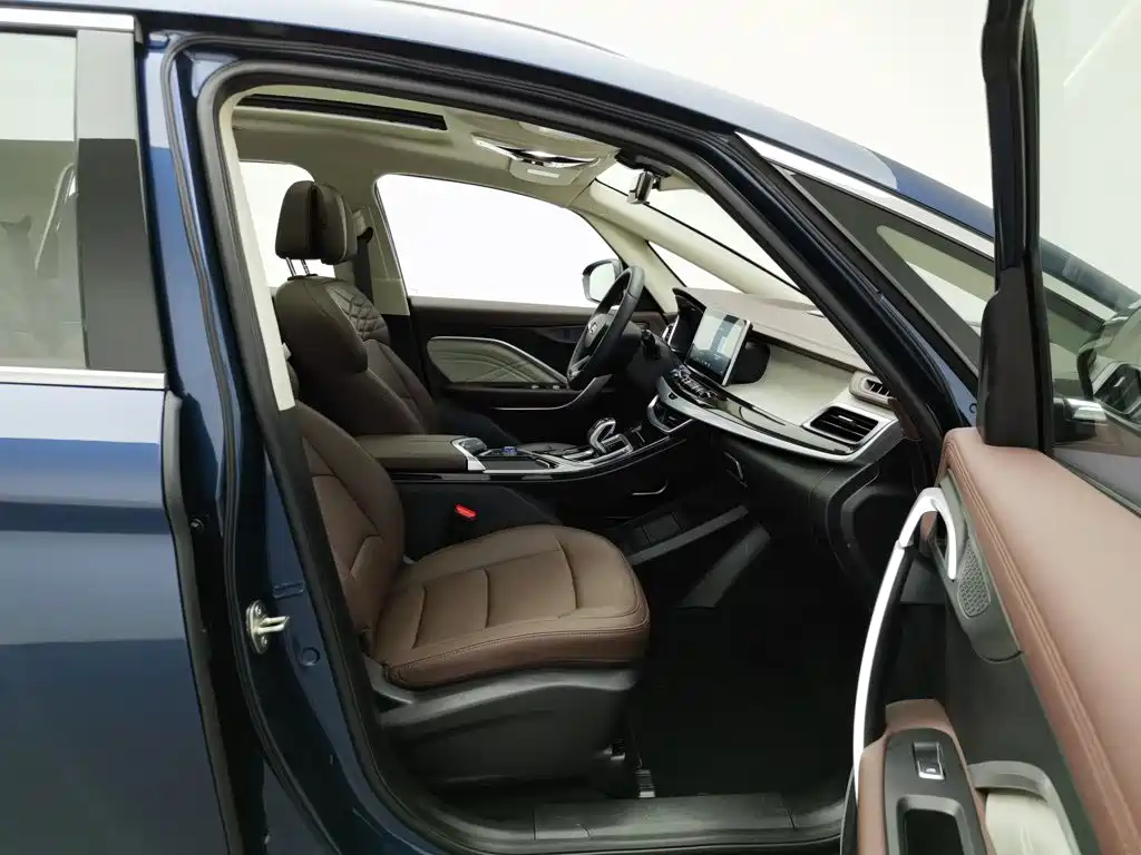 Geely Jia Ji New Energy — миниатюра 23