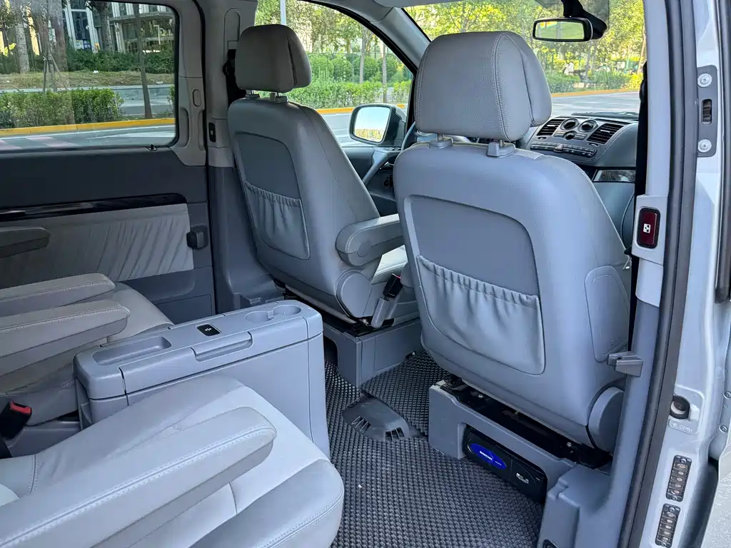 Mercedes-Benz Viano — миниатюра 24