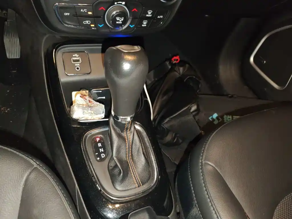 Jeep Compass — миниатюра 15