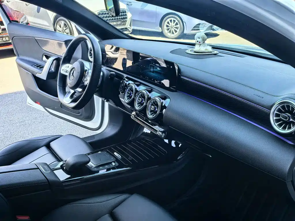 Mercedes-Benz A-Class — миниатюра 6