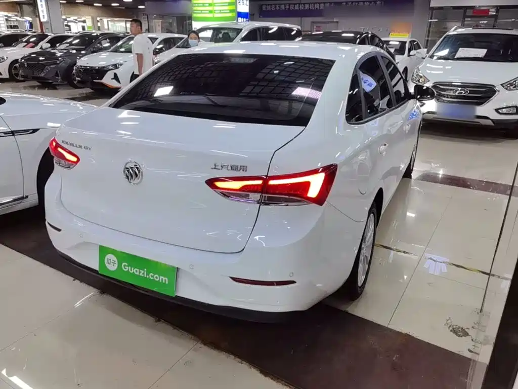 Buick Excelle — миниатюра 7