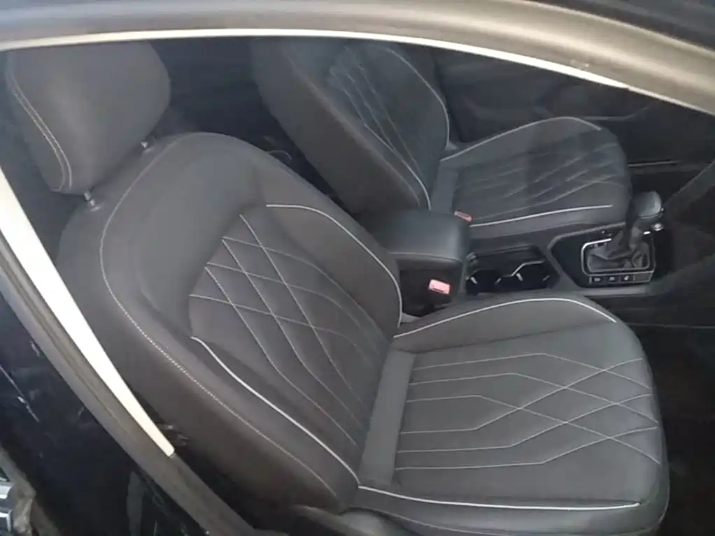 Volkswagen Tiguan L — миниатюра 25