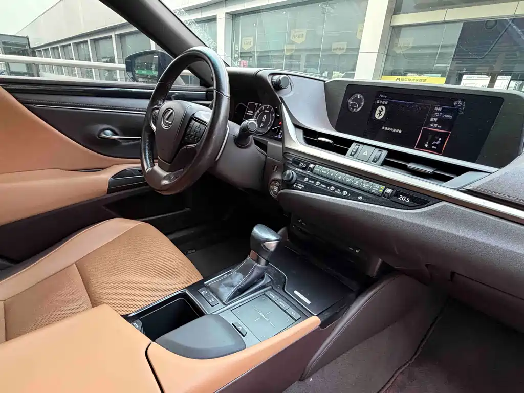 Lexus ES — миниатюра 6