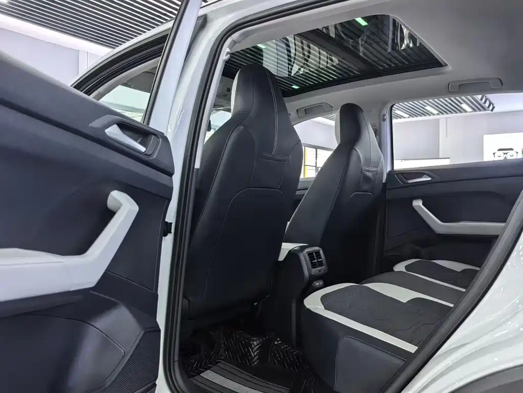 Volkswagen Tharu — миниатюра 8