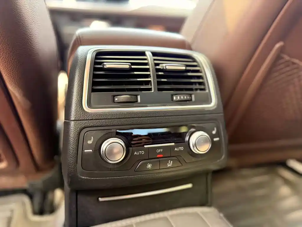 Audi A6L — миниатюра 7