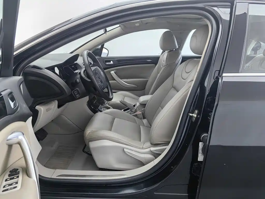 Citroen C5 — миниатюра 10