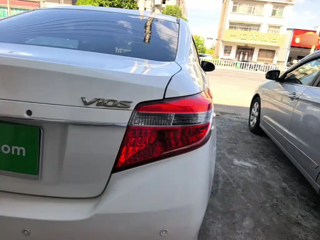 Toyota Vios — миниатюра 8
