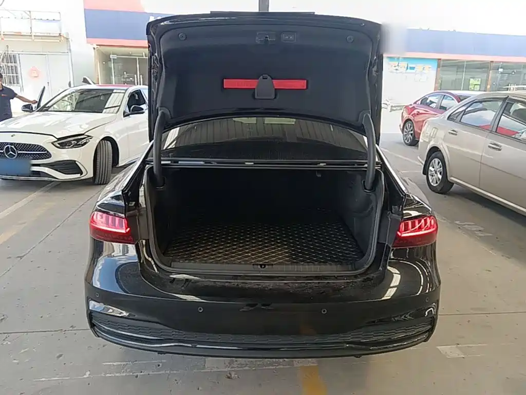 Audi A7L — миниатюра 19