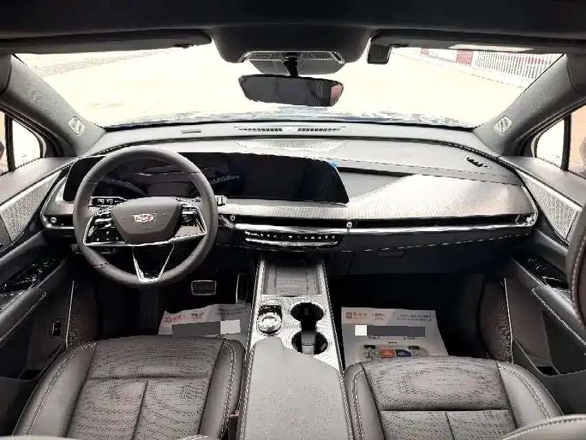 Cadillac XT5 — миниатюра 6