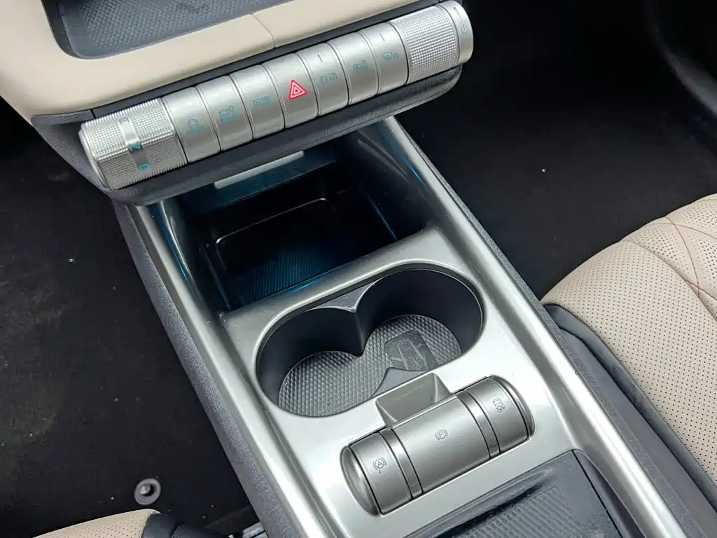BYD Dolphin — миниатюра 17
