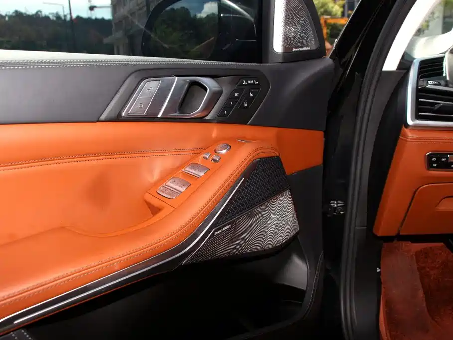 BMW X7 — миниатюра 14
