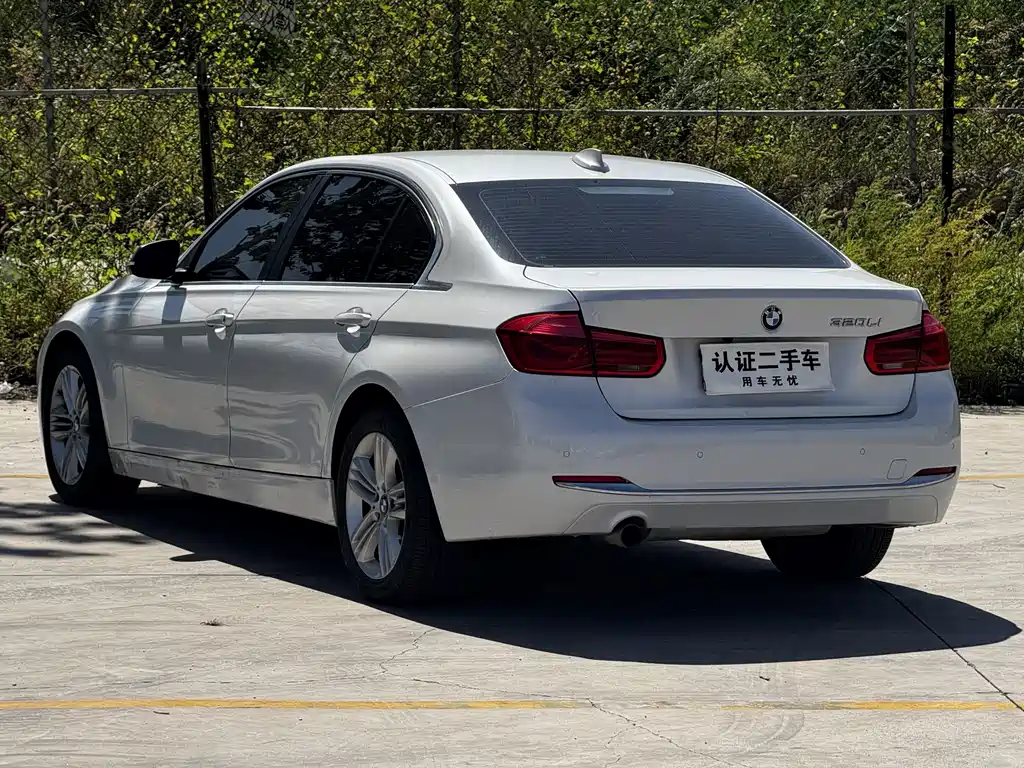 BMW 3 Series — миниатюра 12